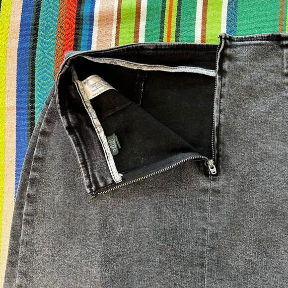 Wild Fable Acid Wash Denim Miniskirt in Black Grey size 2 - Picture 3 of 7